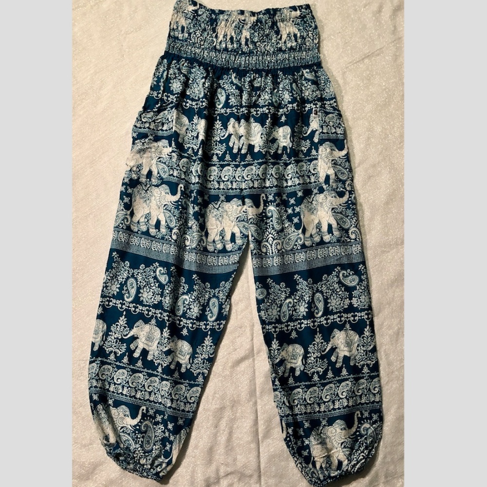 🐥 Playful Paisley Harem Pants